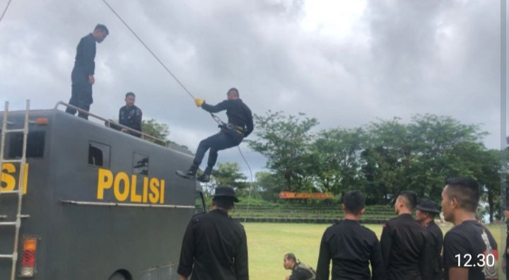 Hadapi Tahun Politik 2024, Satuan Brimobda NTB Gelar Latihan Sispamkota
