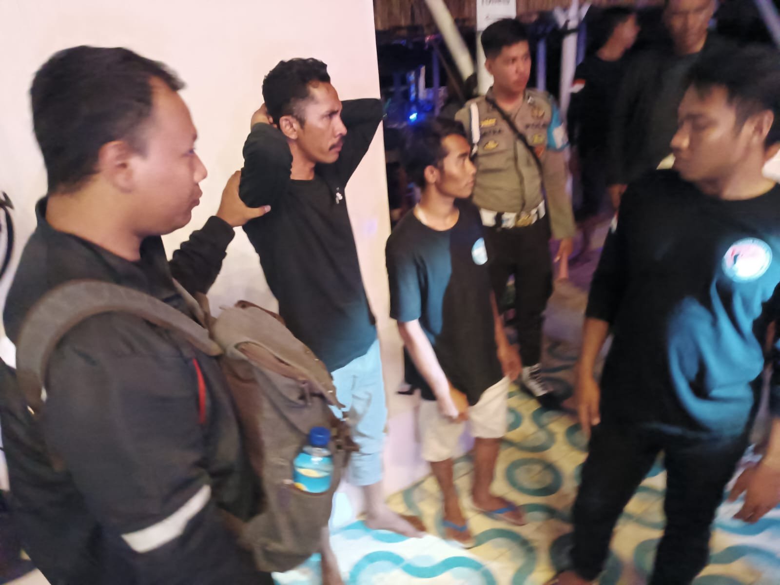 Tes Urine Positif Narkoba, Warga Dusun Gili Ditangkap di tempat Hiburan Malam
