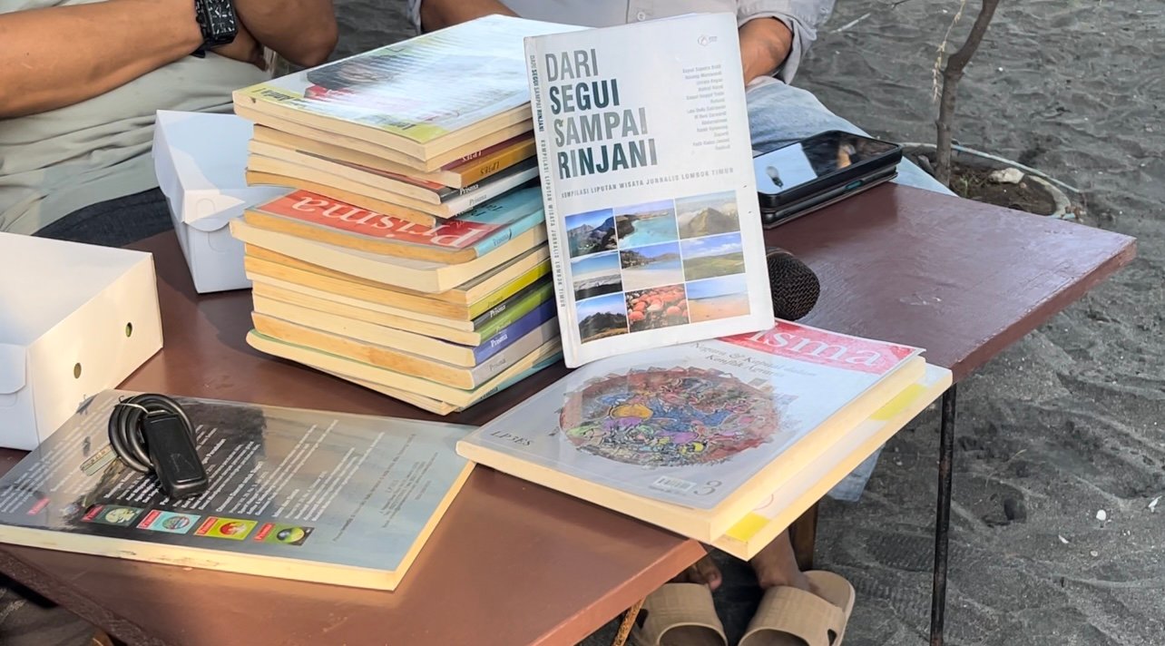 FJLT Bedah Buku “Dari Segui Ke Rinjani” Potret Wisata Lombok Timur