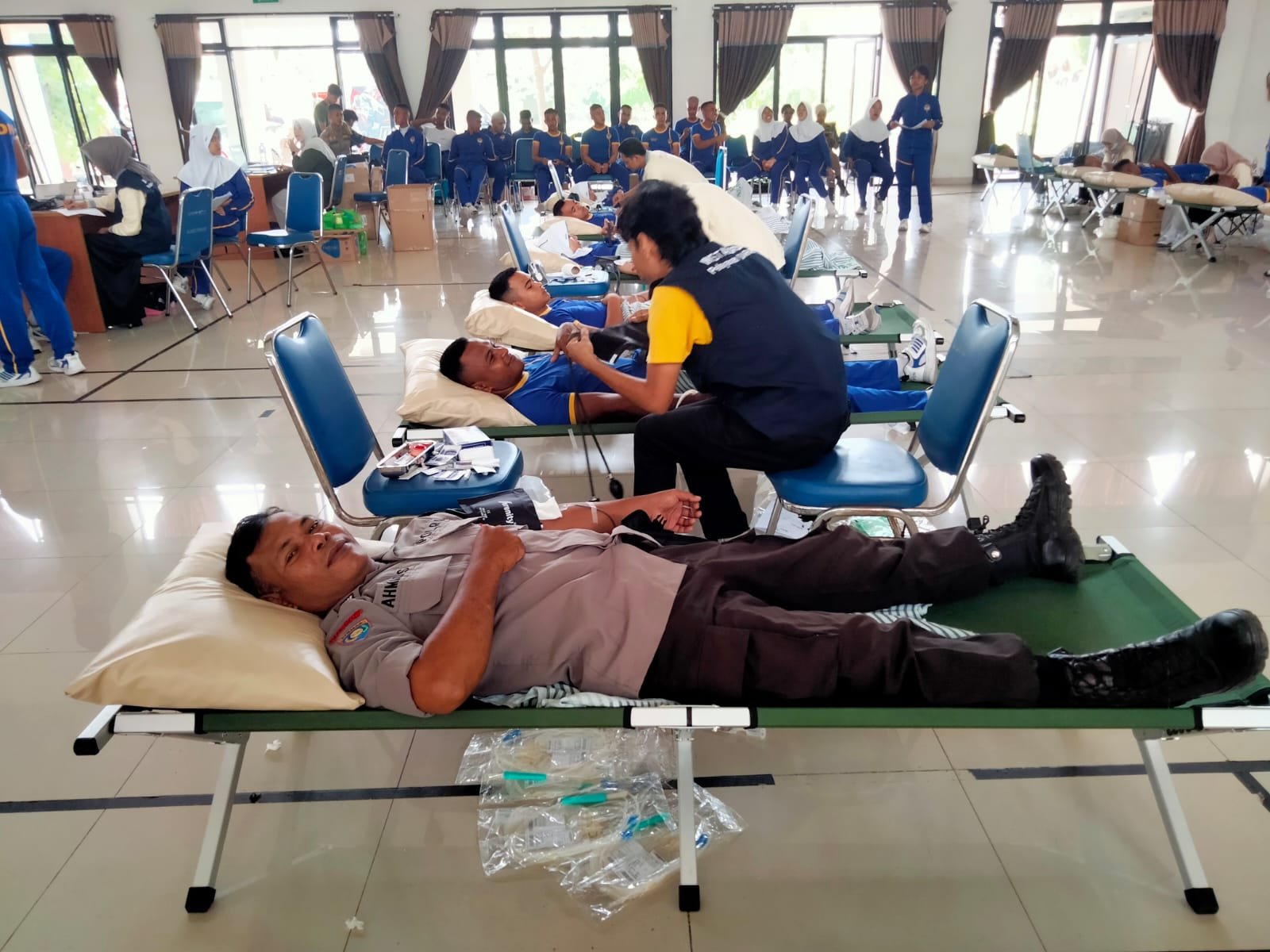 Bantu Kebutuhan Darah, Personil Polres Lombok Tengah Gelar Donor
