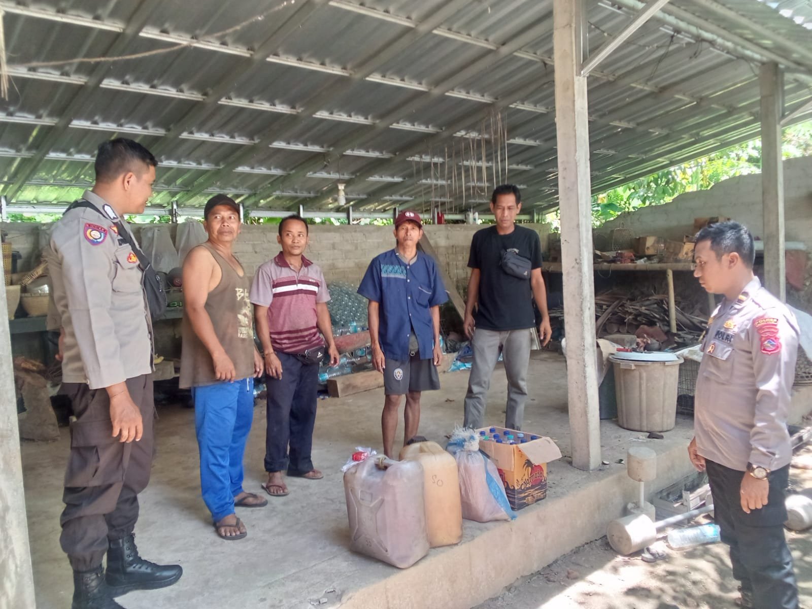 Puluhan Liter Miras Tradisional Diamankan dalam Operasi Pekat Polres Lombok Utara