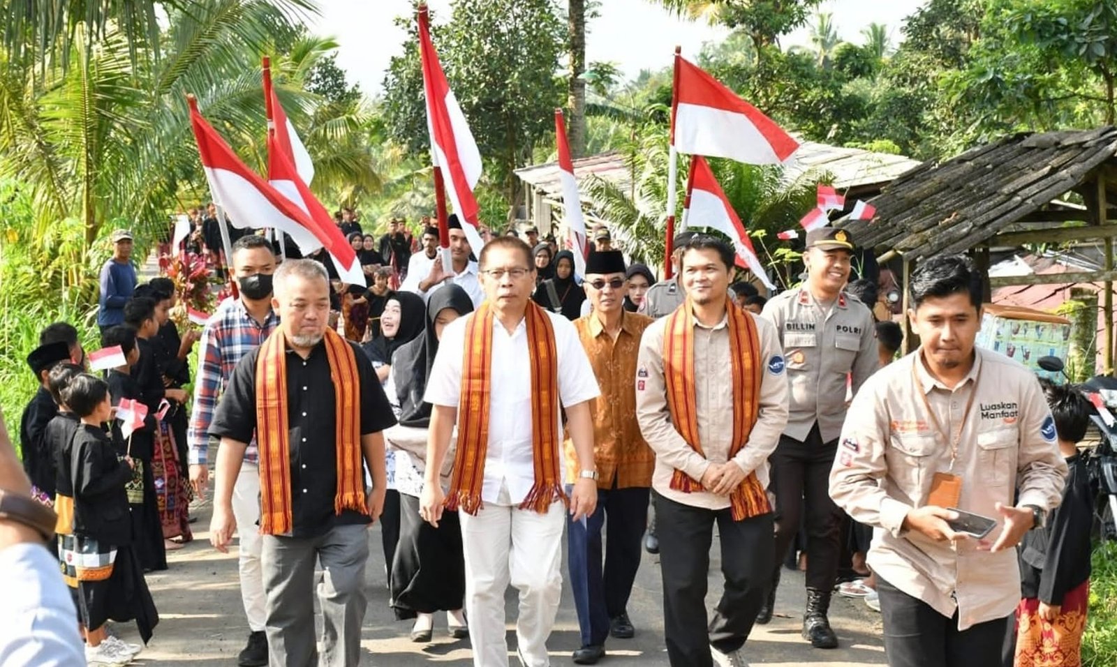 Wabup Resmikan Gedung SDN 1 Pringgajurang Utara