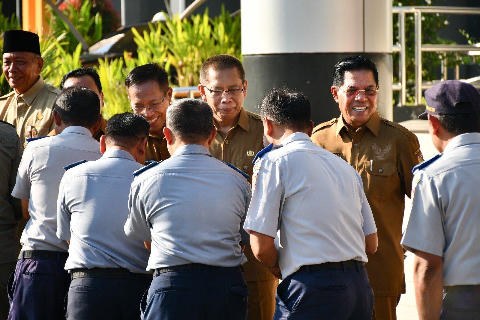 Pemda Lombok Timur Gelar Apel dan Halal Bihalal Pasca Libur Idul Fitri