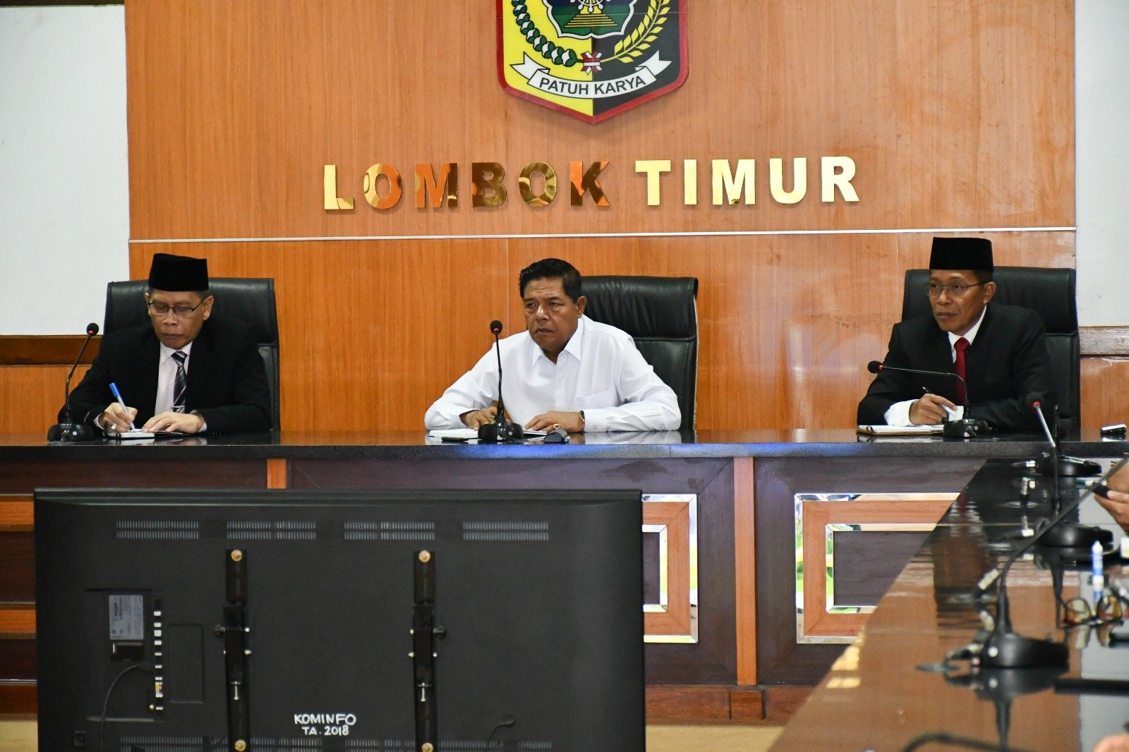 Pikirkan dan Lindungi Kepentingan Masyarakat