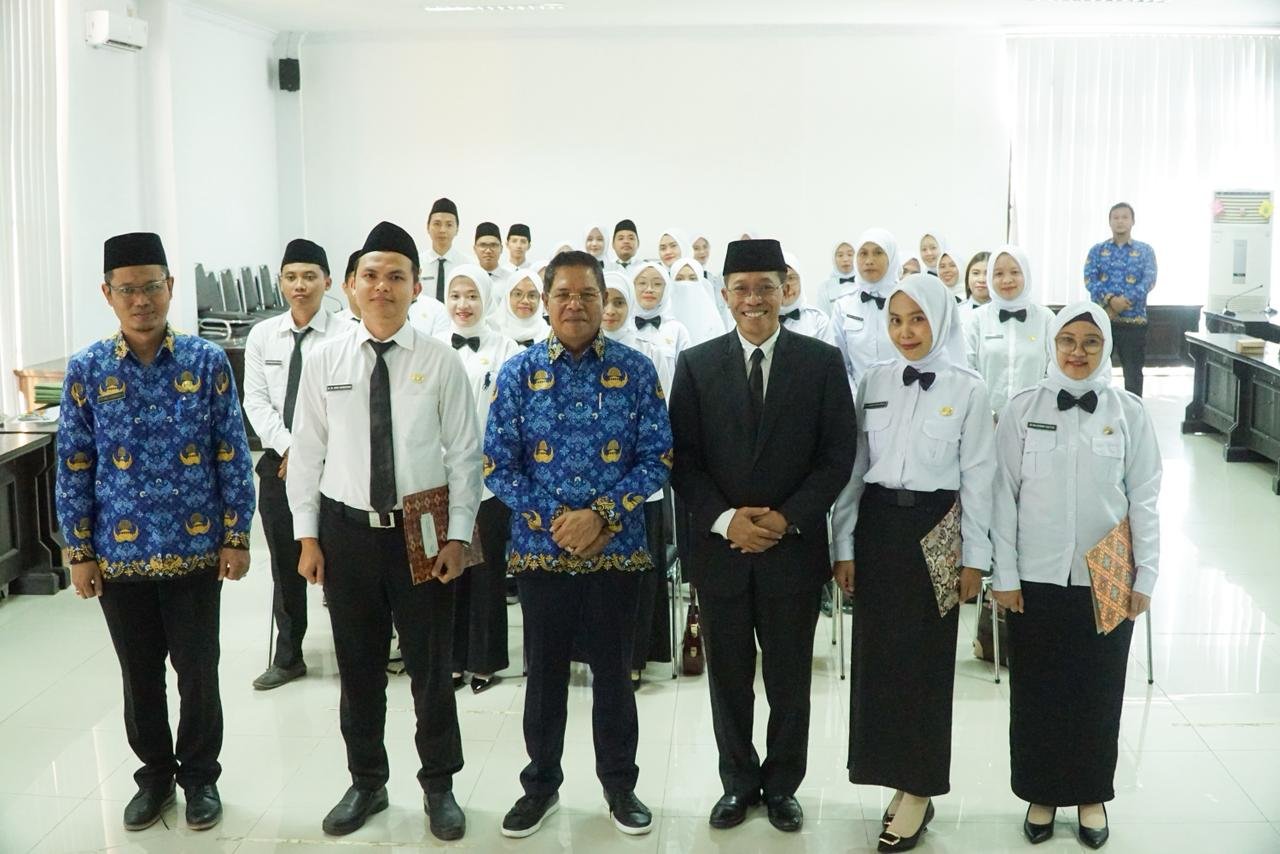 Berikan yang Terbaik Kepada Masyarakat