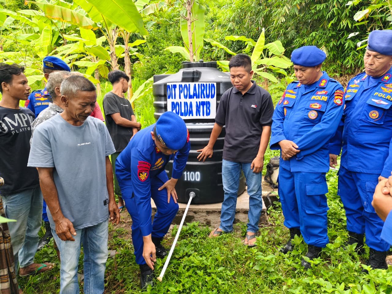 Polairud Polda NTB Bangun Sumur Bor untuk Masyarakat Sekotong