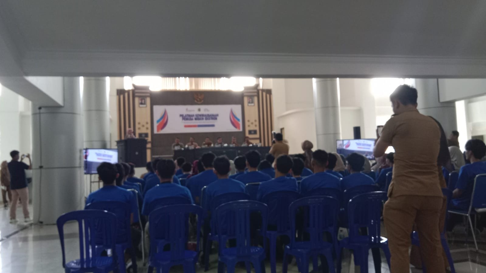 Pelatihan Kewirausahaan Pemuda Lombok Timur Dorong Kemandirian dan Pengentasan Kemiskinan