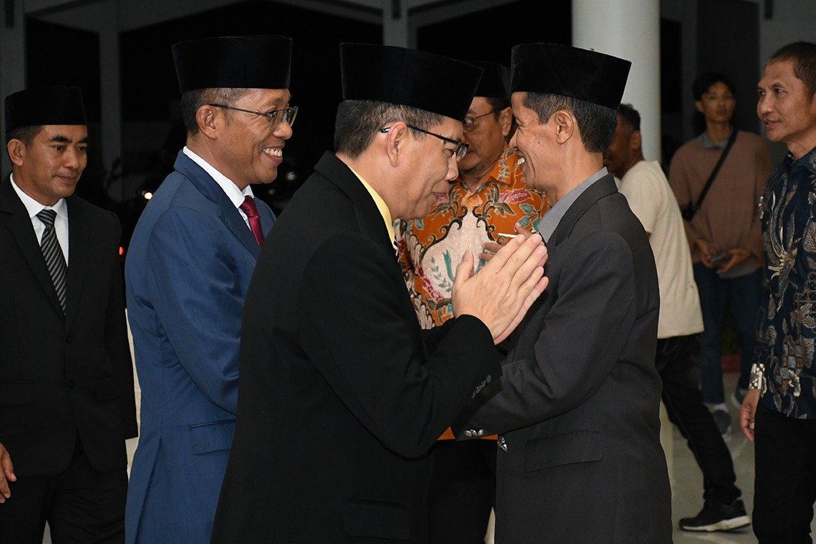 Bekerja Baik, Lurus, dan Aman