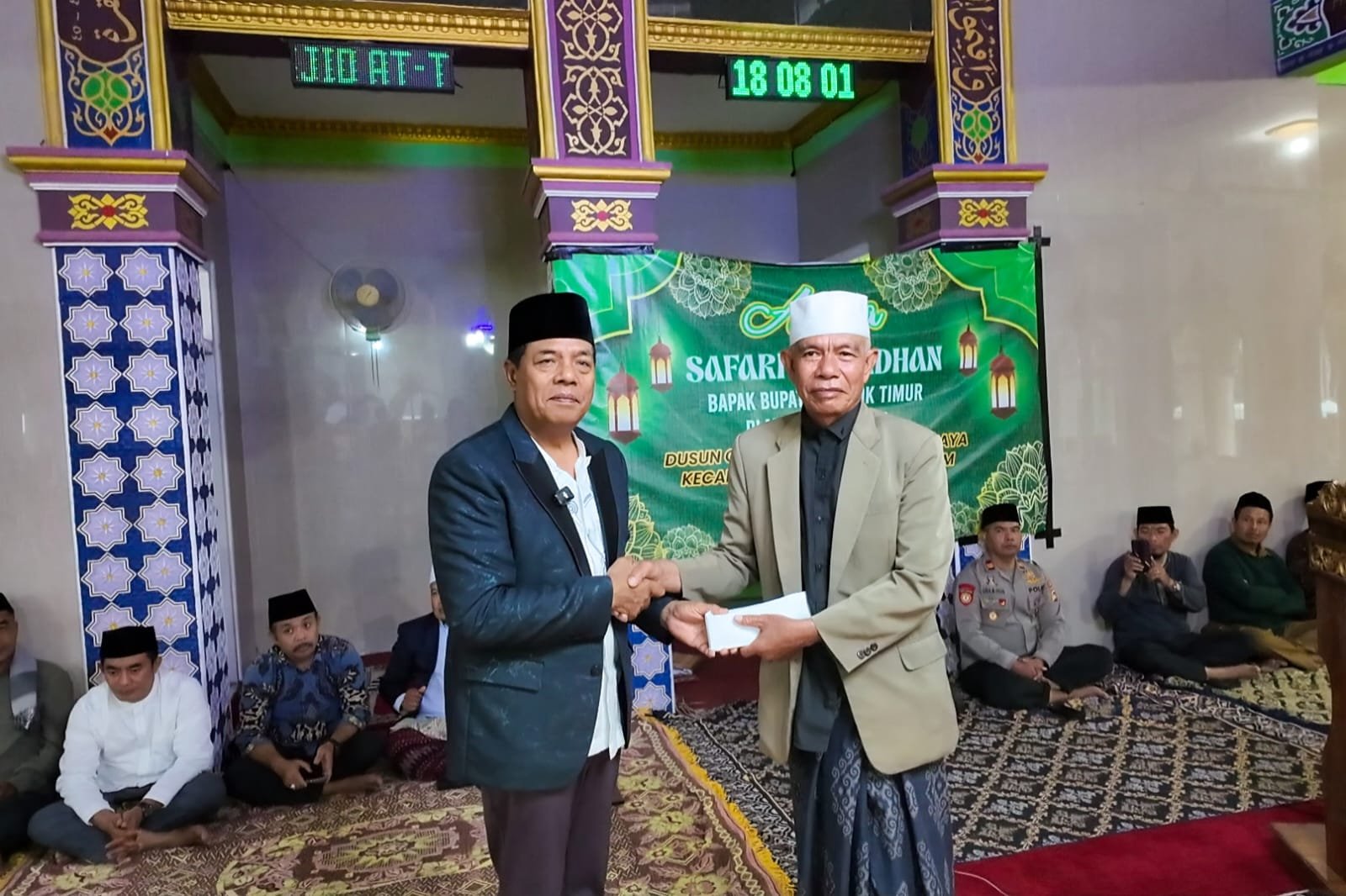 Bupati Lanjutkan Safari di Kecamatan Wanasaba