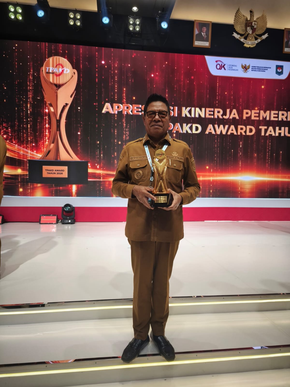 Bupati Lombok Timur Raih TPAKD Award 2026, Kalahkan Kabupaten se-Nusra, Maluku dan Papua